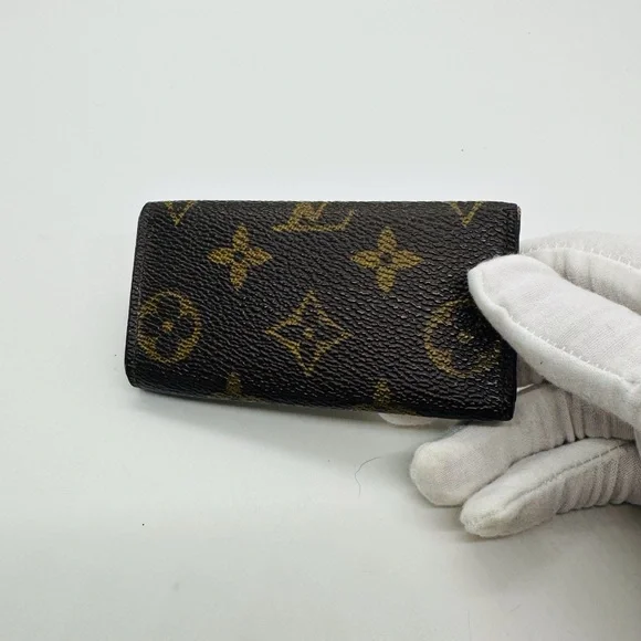 Authentic Louis Vuitton 4 Key holder - Picture 2 of 7
